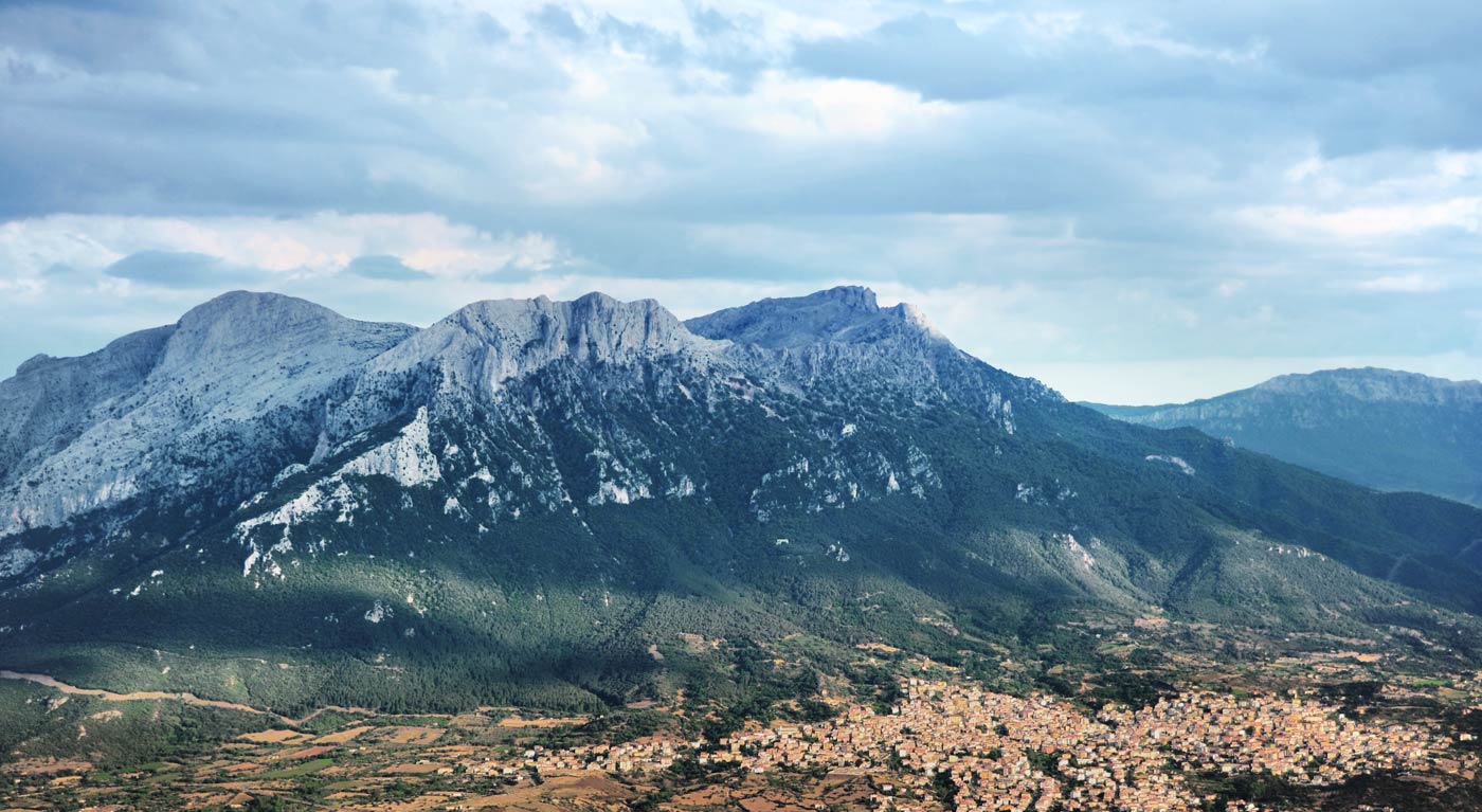 The Casanoa estate in the vicinity of Mount Canu.